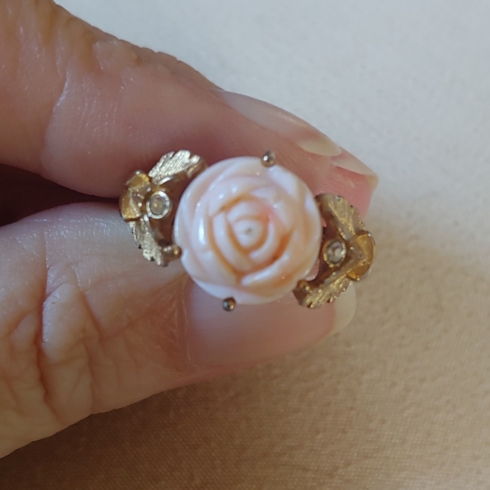 Vintage Carved Pink Rose Gold Tone Avon Ring
